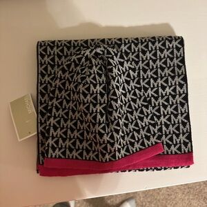 Michael Kors Black and Pink Monogram Scarf and Hat Set - NWT